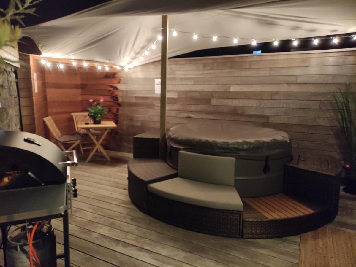 Gite A L'Ombre Du Clocher Avec Jacuzzi Et Sauna Privatifsセル エクステリア 写真