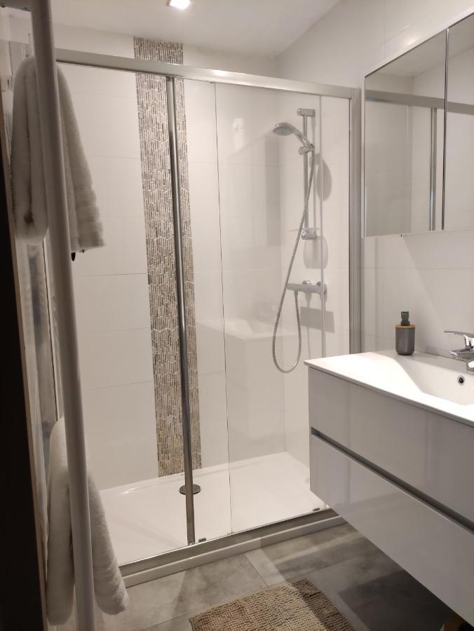 Gite A L'Ombre Du Clocher Avec Jacuzzi Et Sauna Privatifsセル エクステリア 写真